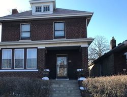 Pre-foreclosure in  S DAUPHIN AVE Chicago, IL 60619