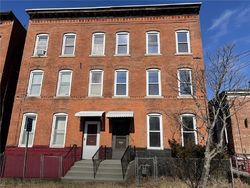 Pre-foreclosure in  PORTSEA ST New Haven, CT 06519
