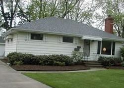 Pre-foreclosure in  SYCAMORE DR Cleveland, OH 44126