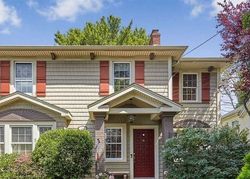 Pre-foreclosure Listing in GERANIUM AVE FLORAL PARK, NY 11001