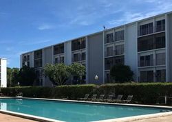  N Sherman Cir , Hollywood FL