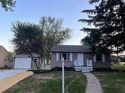 Pre-foreclosure in  W 63RD AVE Merrillville, IN 46410