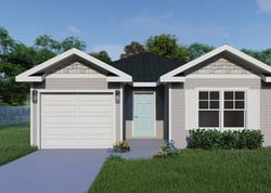 Pre-foreclosure in  SUNSET AVE Green Cove Springs, FL 32043