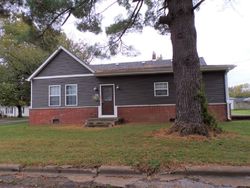 Pre-foreclosure Listing in N 9TH ST HERRIN, IL 62948