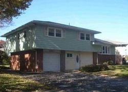 Pre-foreclosure Listing in BARR RD WILMINGTON, DE 19808