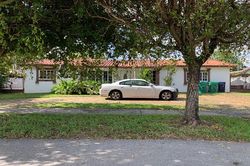 Pre-foreclosure in  SW 96TH AVE Miami, FL 33174