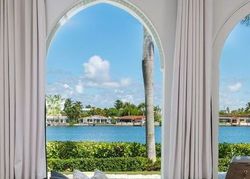 Pre-foreclosure in  LAGORCE CIR Miami Beach, FL 33141