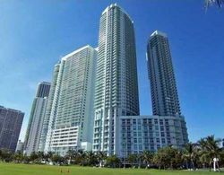 Pre-foreclosure in  N BAYSHORE DR  Miami, FL 33132