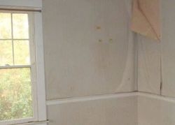 Pre-foreclosure in  BENTON AVE Portsmouth, VA 23702