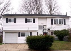 Pre-foreclosure Listing in S CARDINAL CT BAY SHORE, NY 11706