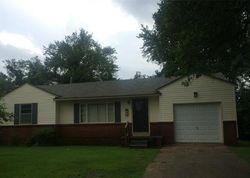 Pre-foreclosure Listing in W GORDON AVE SAPULPA, OK 74066