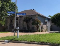 Pre-foreclosure in  TWIN TIMBERS DR Arlington, TX 76018