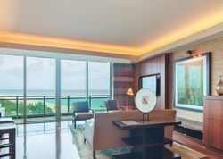Pre-foreclosure in  COLLINS AVE UNIT 817 Miami Beach, FL 33154