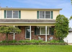 Pre-foreclosure Listing in KENT RD E WANTAGH, NY 11793