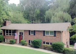 Pre-foreclosure Listing in LAKEMONT PARK RD HICKORY, NC 28601