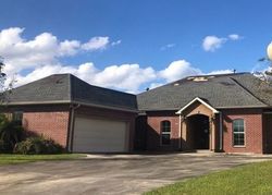 Pre-foreclosure in  OAK HARBOR DR Morgan City, LA 70380