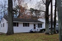 Pre-foreclosure Listing in ROUNDTOP AVE PETERSBURG, VA 23803