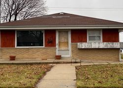 Pre-foreclosure in  N 77TH ST Milwaukee, WI 53222