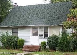 Pre-foreclosure in  4TH AVE Bay Shore, NY 11706