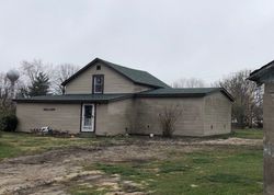 Pre-foreclosure in  MADISON ST Kane, IL 62054