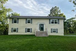 Pre-foreclosure in  MCVEIGH RD New Hampton, NY 10958