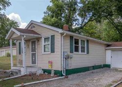 Pre-foreclosure Listing in S ELM ST LINCOLN, IL 62656