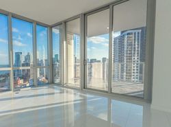 Pre-foreclosure in  NE 1ST AVE UNIT 3011 Miami, FL 33132