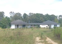 Pre-foreclosure in  PRIDE PORT HUDSON RD Pride, LA 70770