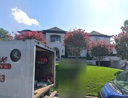 Pre-foreclosure in  RIDGE DR Glen Cove, NY 11542