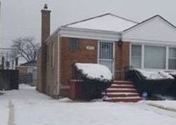 Pre-foreclosure in  S LOOMIS ST Chicago, IL 60643