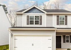Pre-foreclosure Listing in PAW VILLAGE RD CHARLOTTE, NC 28214