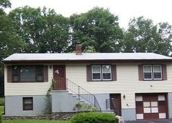 Pre-foreclosure Listing in LAKESIDE BLVD W WATERBURY, CT 06708