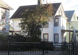 Pre-foreclosure in  BERKSHIRE AVE Bridgeport, CT 06608