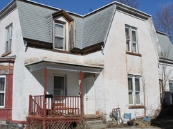 Pre-foreclosure in  BEAVER ST Gloversville, NY 12078