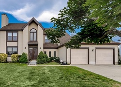 Pre-foreclosure in  BRIDLE LN Mount Laurel, NJ 08054