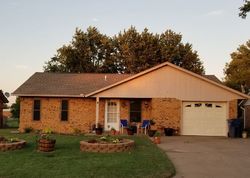 Pre-foreclosure Listing in DUSTIN DR LAHOMA, OK 73754
