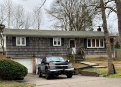  Laurel St, Centereach NY