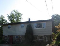 Pre-foreclosure Listing in WHITE CLOUD RD LEECHBURG, PA 15656