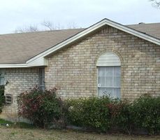 Pre-foreclosure in  JENKINS LN Red Oak, TX 75154
