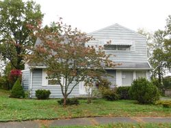 Pre-foreclosure Listing in BRIARWOOD CIR CUYAHOGA FALLS, OH 44221