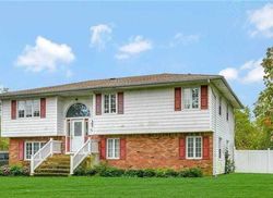 Pre-foreclosure in  MESSINA ST Central Islip, NY 11722