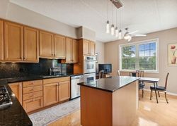 Pre-foreclosure Listing in AUGUSTA WAY APT 211 HIGHLAND PARK, IL 60035