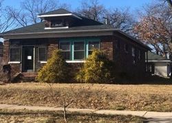 Pre-foreclosure Listing in COLBOURNE ST HOBART, IN 46342