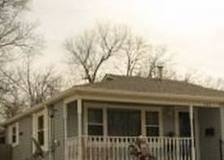 Pre-foreclosure in  OAKWOOD DR Collinsville, IL 62234
