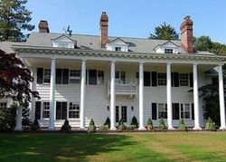 Pre-foreclosure in  OAK BEND RD West Orange, NJ 07052