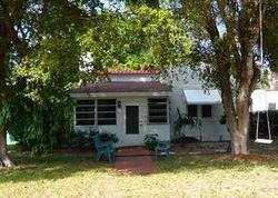 Pre-foreclosure in  NE 114TH ST Miami, FL 33161