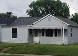 Pre-foreclosure Listing in KENNEDY DR EAST MOLINE, IL 61244