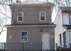 Pre-foreclosure in  LOWELL PL Newark, NJ 07114