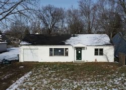 Pre-foreclosure Listing in W HAINES AVE MUNCIE, IN 47303