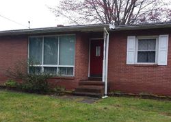 Pre-foreclosure Listing in CRESTWOOD DR NEW CASTLE, PA 16101